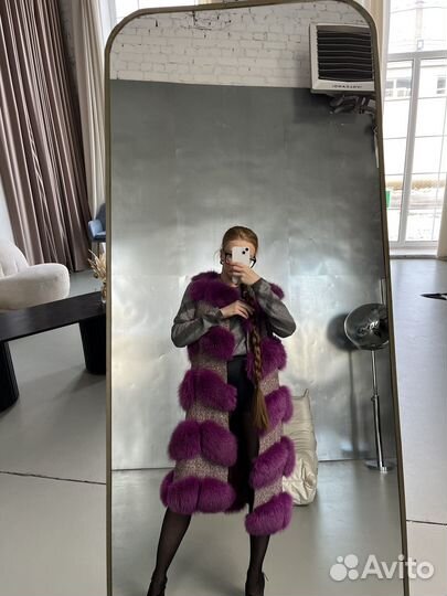 Жилетка песец розовая длинная италия