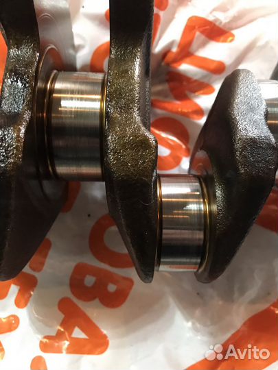 Коленчатый вал lancer 9