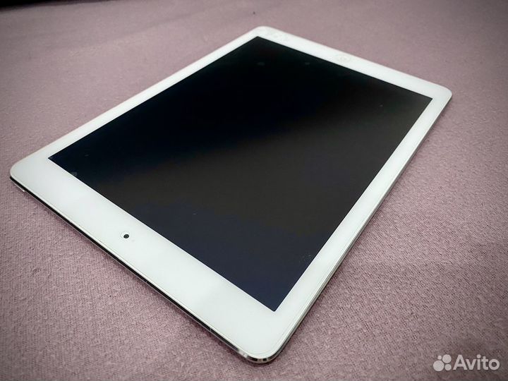 Apple iPad Air 16GB Wi-Fi (ростест)