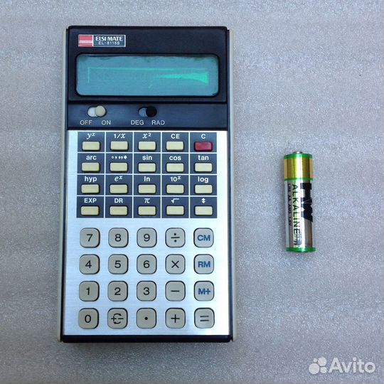 Ретро инженерный калькулятор sharp