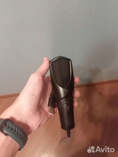 Микрофон Trust GXT 232 Mantis