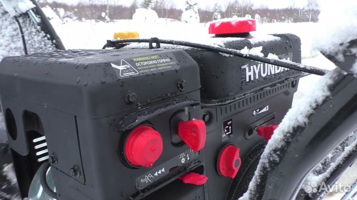 Снегоуборщик hyundai S 7713-T. Трейд-ин 13 лс