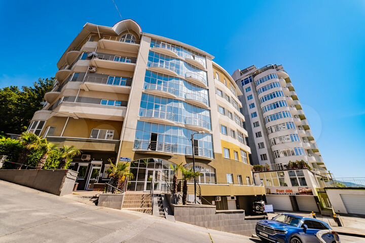 3-к. квартира, 109,3 м², 3/7 эт.