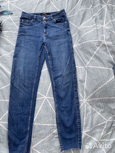 Джинсы пакетом 40-42