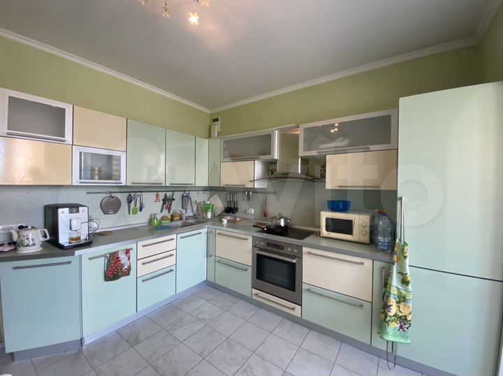 3-к. квартира, 105 м², 3/9 эт.