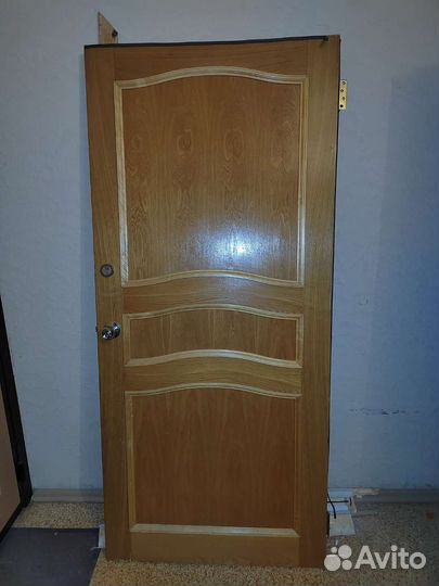 Дверь входная деревянная бу