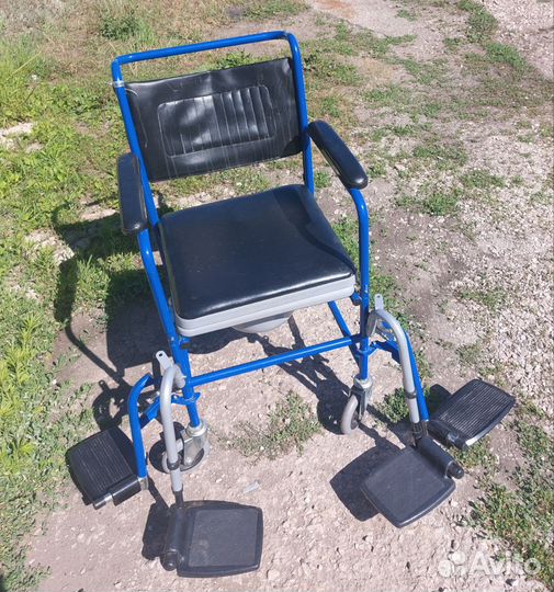 Кресло-каталка с санитарным оснащением