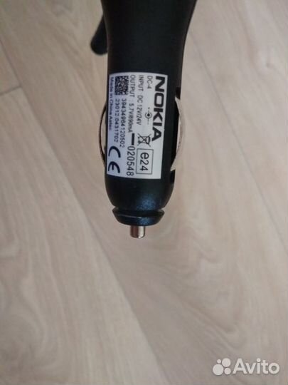 Автомобильная зарядка Nokia DC-4