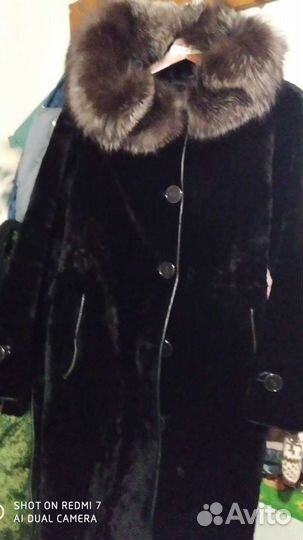 Шуба мутоновая 48 размер с чернобуркой