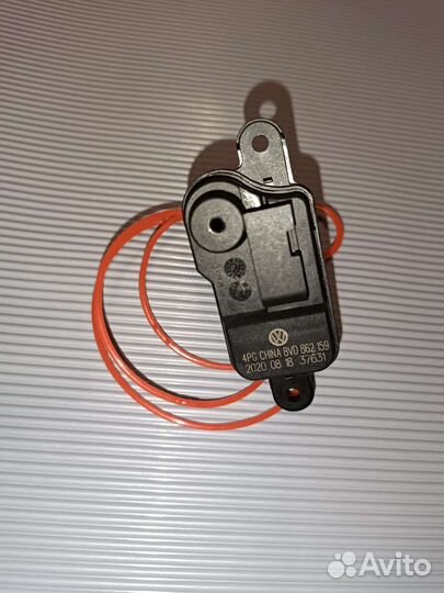 Замок лючка бензобака Vag 8V0 862 159