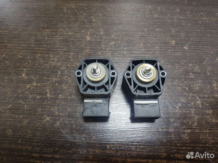 Датчик Хола BMW S85B50 13627841705