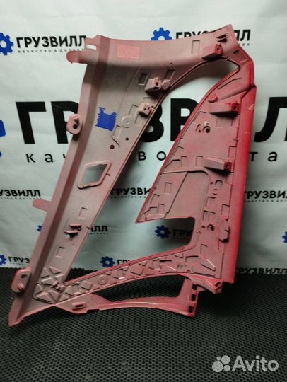 Окантовка правой фары Volvo FH5 84448800