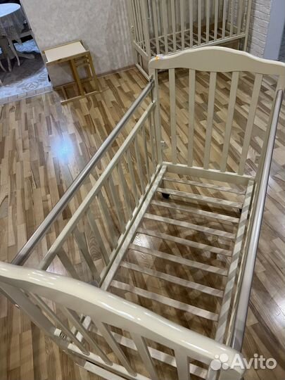 Детская кроватка