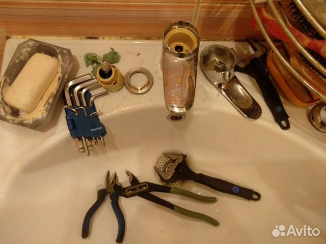 Сантехник. Услуги сантехника. Без вр. привычек