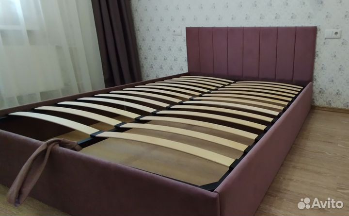 Кровать двуспальная