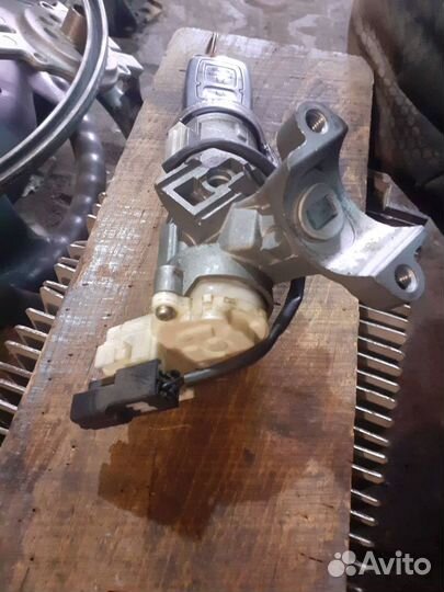 Замок зажигания Geely Emgrand EC7