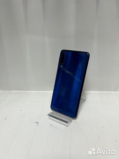 Samsung Galaxy A7 (2018), 4/64 ГБ