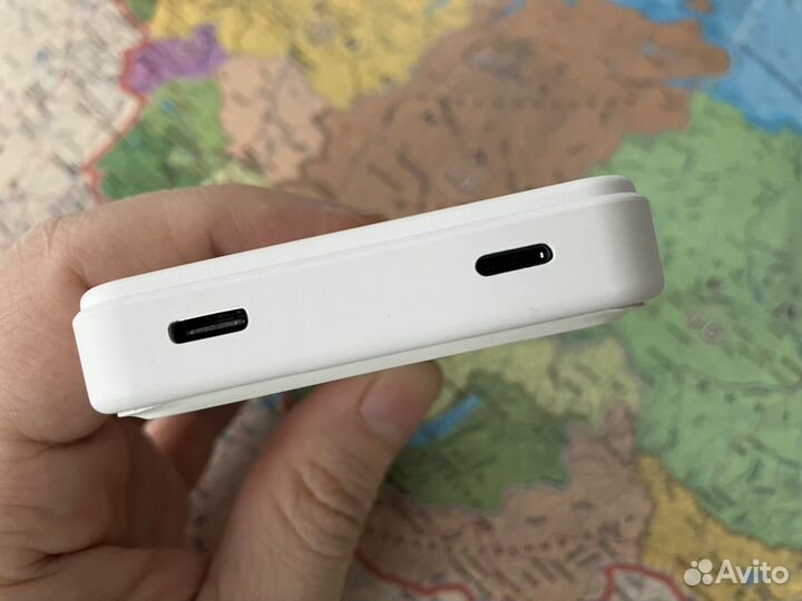 Пауэрбанк с беспроводной зарядкой 5000 mAh