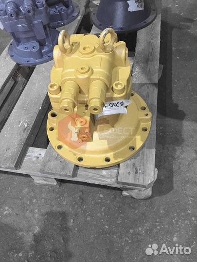 Гидромотор редуктора поворота Komatsu PC200LC-7