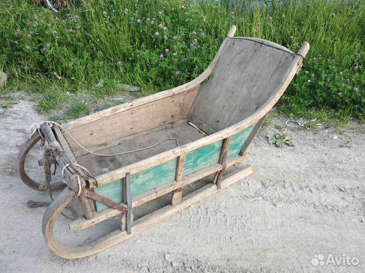 Сани старинные
