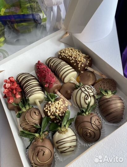 Шоколад ручной работы, клубника в шоколаде