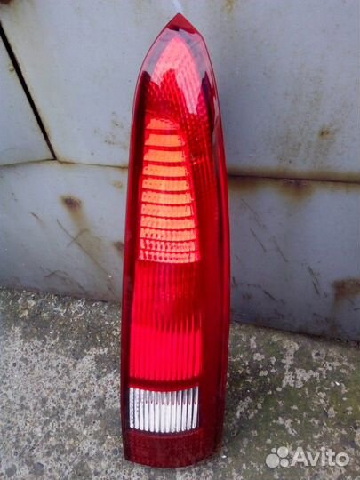 Задний правый фонарь на форд фьюжен