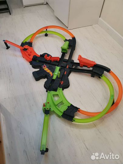 Трасса Hot Wheels 
