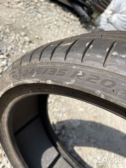 Pirelli P Zero 245/35 R20