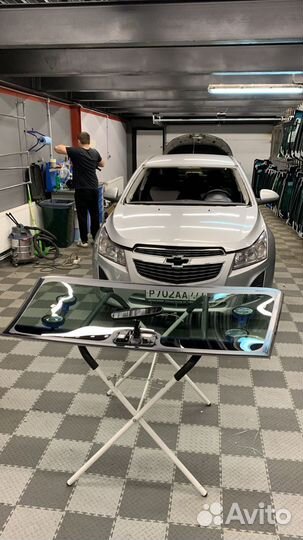 Лобовое стекло на Шевроле Круз