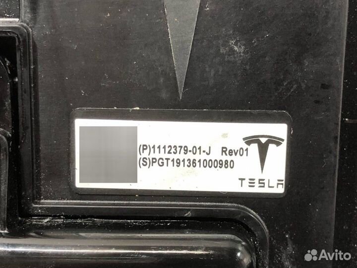 Блок электронных предохранителей Tesla Model X