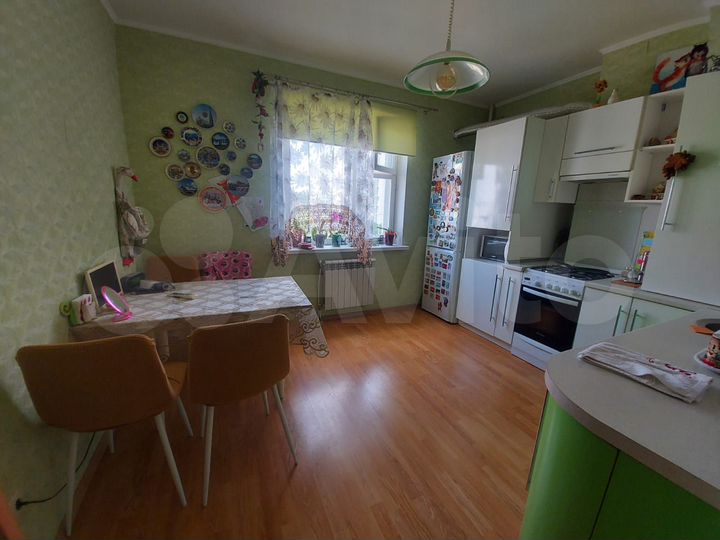 3-к. квартира, 84 м², 3/6 эт.