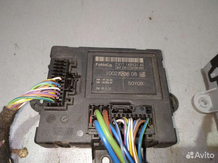 Блок комфорта передней двери Форд Фиеста мк6