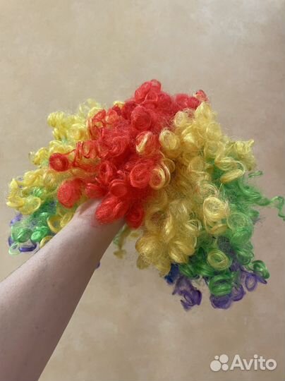 Парик на клоуна