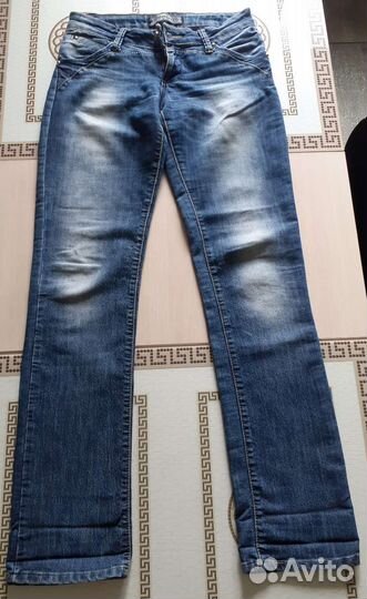Джинсы женские