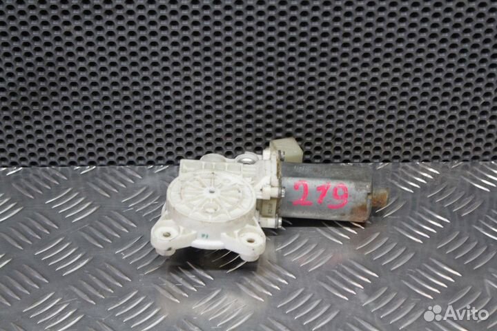 Моторчик стеклоподъемника CLS C219 W219