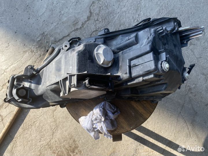 Линза правой передней фары камри 70