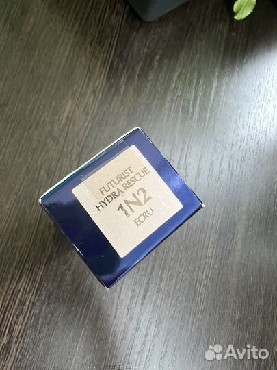 Тональное средство Estee Lauder Futurist