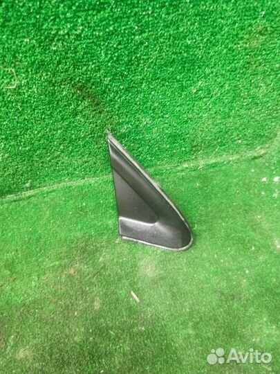 Уголок двери передний правый Mitsubishi Lancer 9