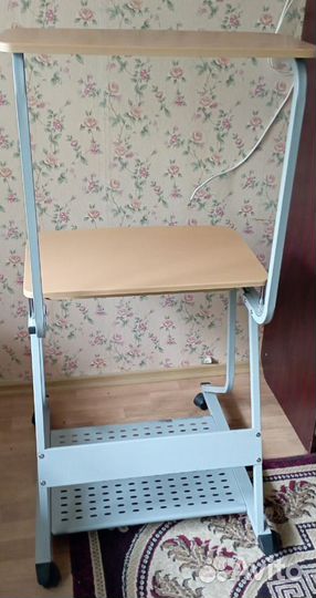 Компьютерный стол