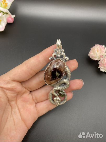 Серебряная подвеска с турмалином. Змея