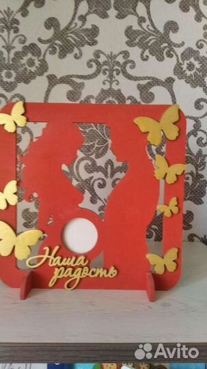 Рамка для фото узи из дерева