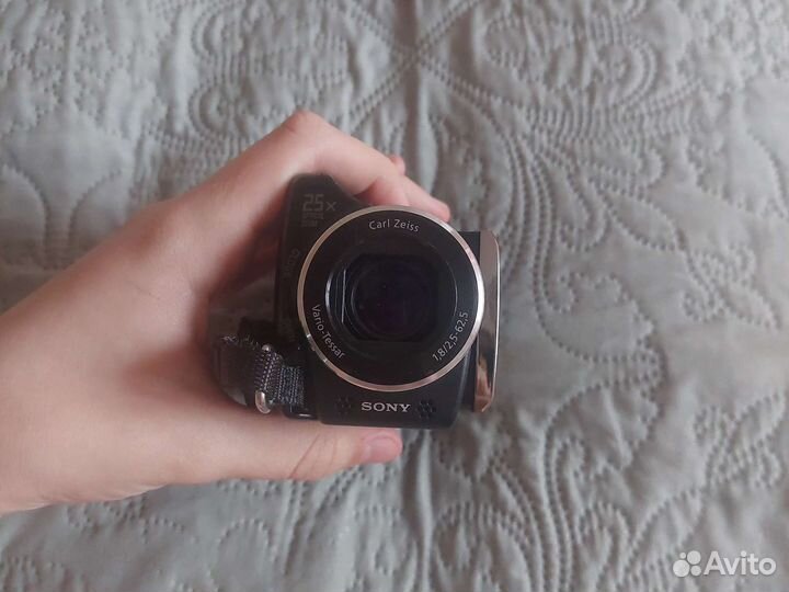 Видеокамера sony handycam full HD 3.1 megapixels