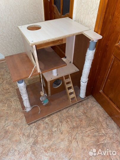 Когтеточка домик для кошки бу