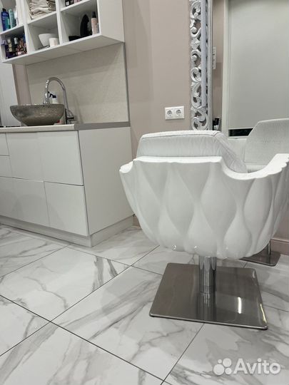 Парихмахерское кресло