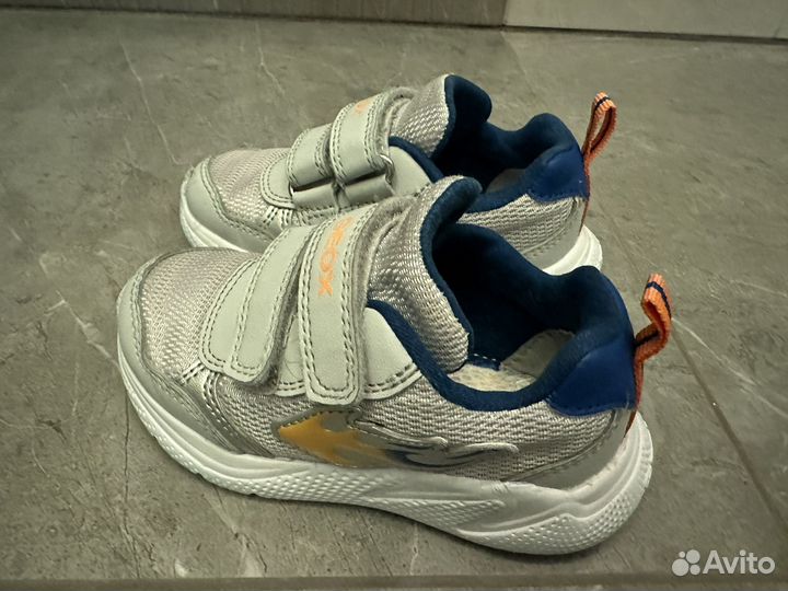 Кроссовки geox