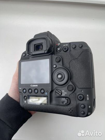 Фотоаппарат Canon EOS 1D X Mark lll