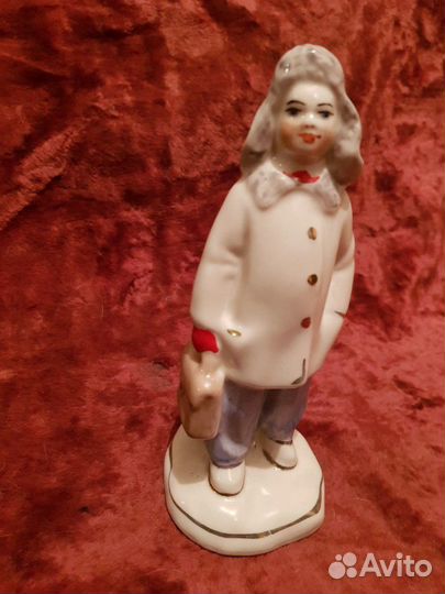 Мальчик. Школьник с портфелем. рар. лфз. Оригинал