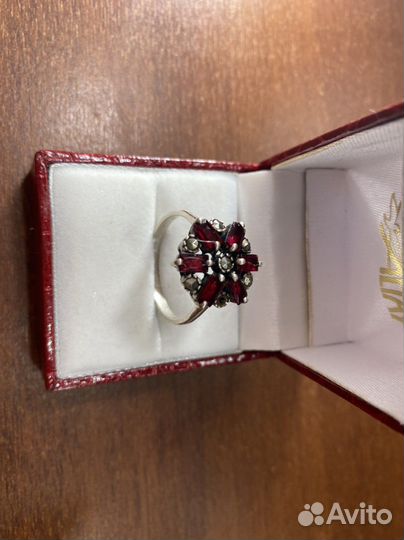 Чешские гранаты с фианитами. Кольцо и кулон