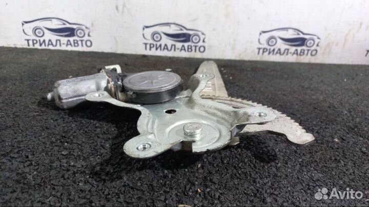 Mitsubishi L200 стеклоподъемник