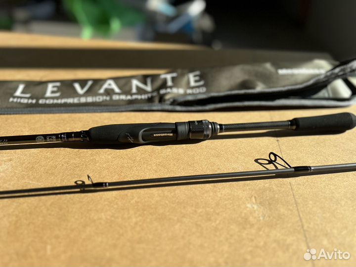 Спиннинг Megabass